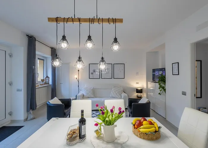 Borgo Vignola - Cozy In A Charming Village Διαμέρισμα Cremia